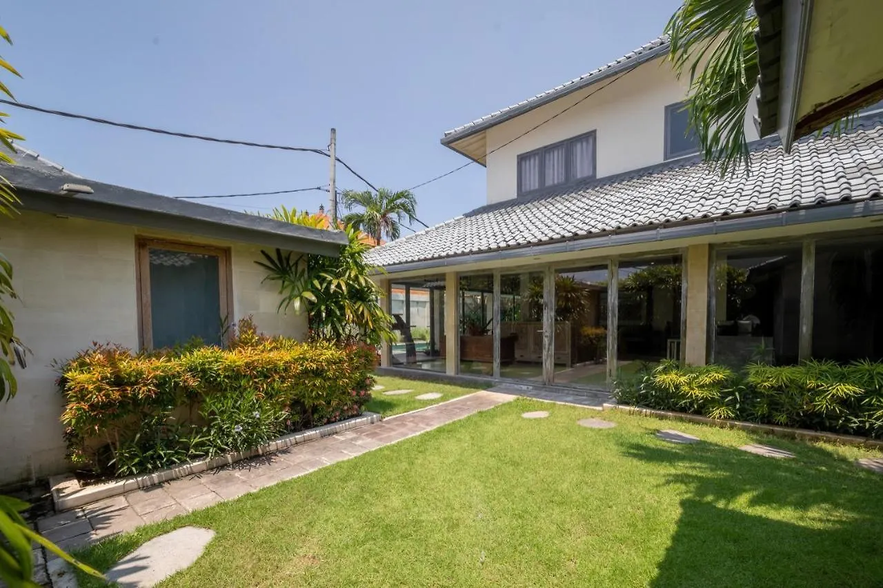 Villa Amana Seminyak إندونيسيا